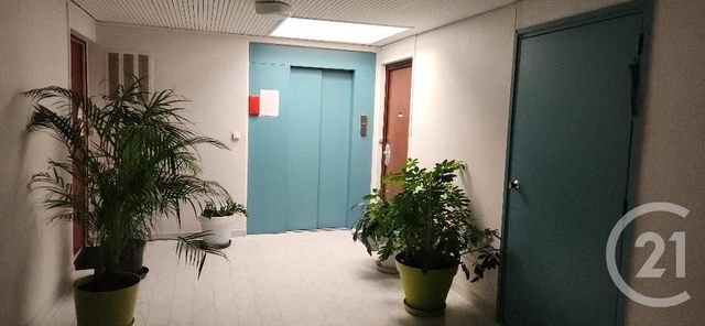 Appartement à vendre - 3 pièces - 65.08 m2 - AURILLAC - 15 - AUVERGNE - Century 21 Pradel Immobilier