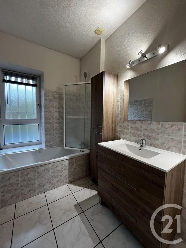 maison à louer - 6 pièces - 121.35 m2 - AURILLAC - 15 - AUVERGNE - Century 21 Pradel Immobilier