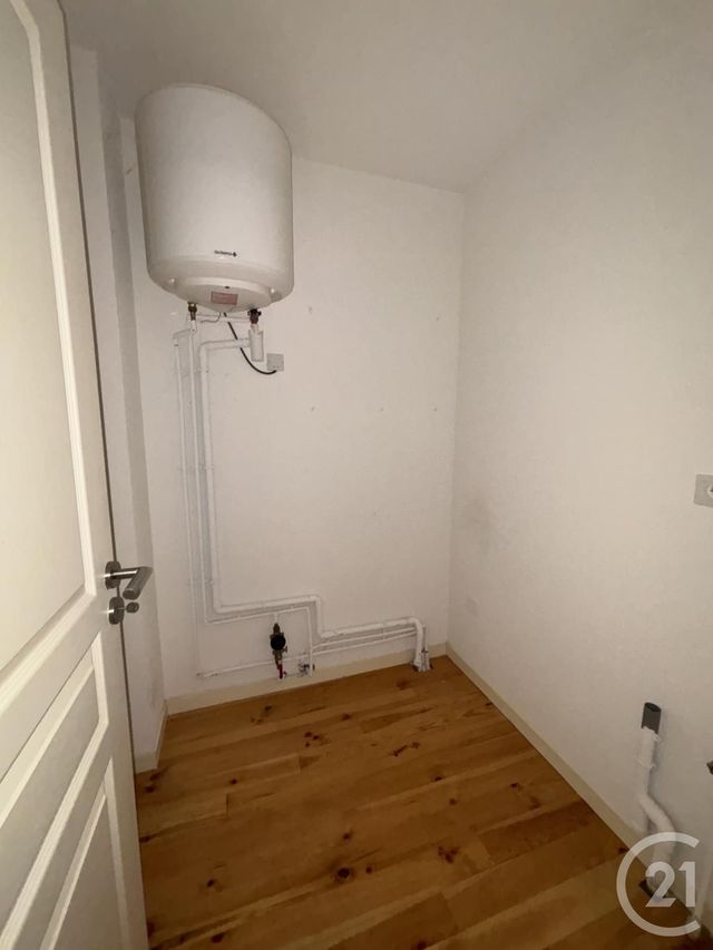 Appartement F2 à louer - 2 pièces - 61.52 m2 - AURILLAC - 15 - AUVERGNE - Century 21 Pradel Immobilier