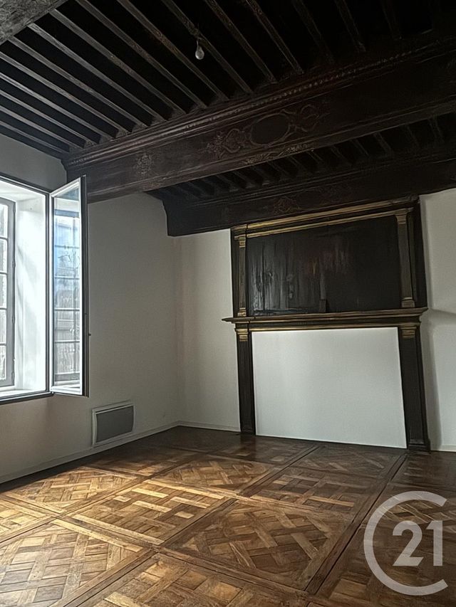 Appartement F2 à louer AURILLAC