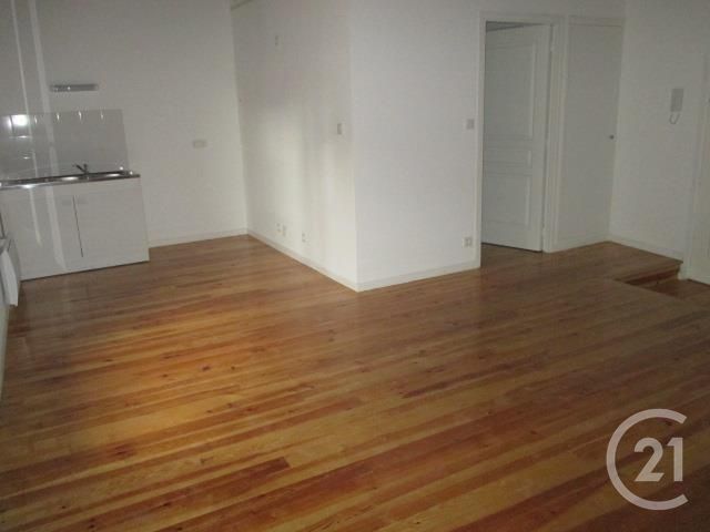 Appartement F2 à louer - 2 pièces - 48.5 m2 - AURILLAC - 15 - AUVERGNE - Century 21 Pradel Immobilier