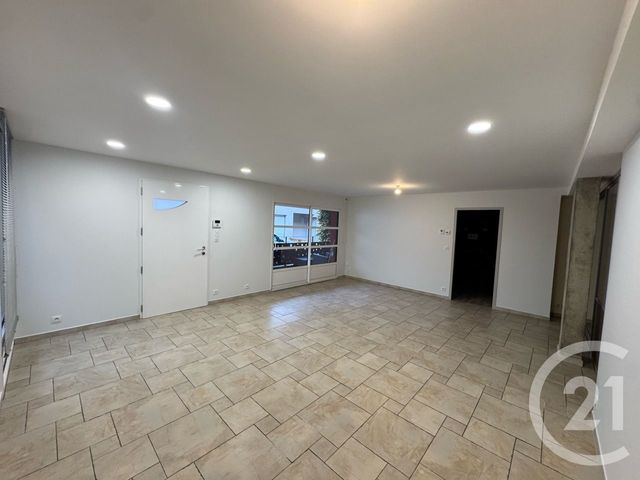 Appartement F4 à vendre - 5 pièces - 95.0 m2 - AURILLAC - 15 - AUVERGNE - Century 21 Pradel Immobilier