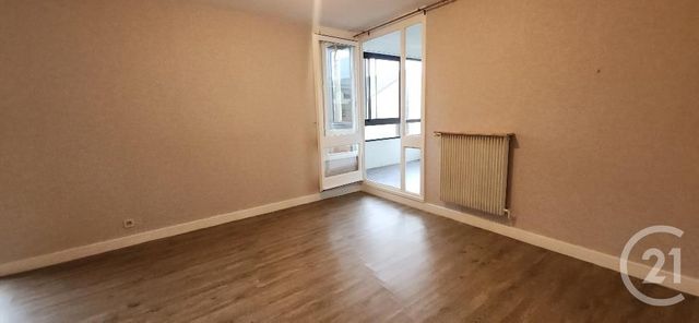Appartement F4 à vendre - 4 pièces - 94.32 m2 - AURILLAC - 15 - AUVERGNE - Century 21 Pradel Immobilier