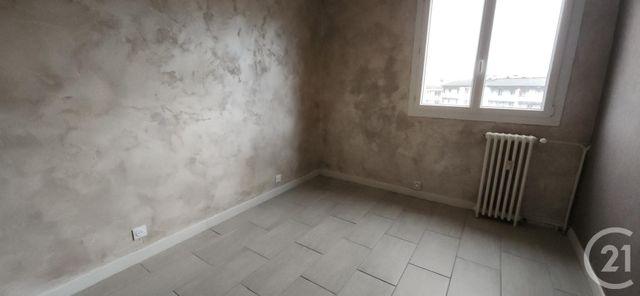 Appartement F4 à vendre - 4 pièces - 67.08 m2 - AURILLAC - 15 - AUVERGNE - Century 21 Pradel Immobilier