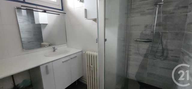 Appartement F4 à vendre - 4 pièces - 67.08 m2 - AURILLAC - 15 - AUVERGNE - Century 21 Pradel Immobilier