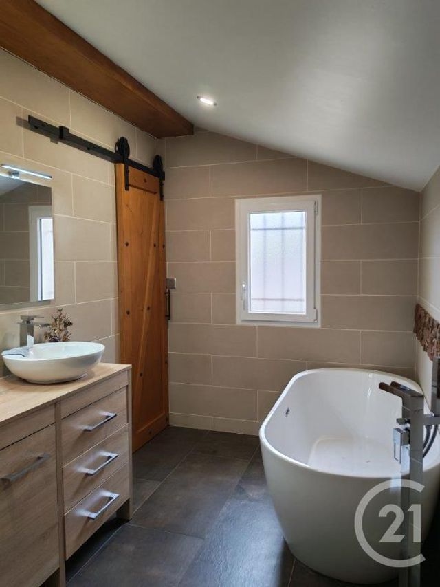 maison à vendre - 4 pièces - 105.0 m2 - CARLAT - 15 - AUVERGNE - Century 21 Pradel Immobilier