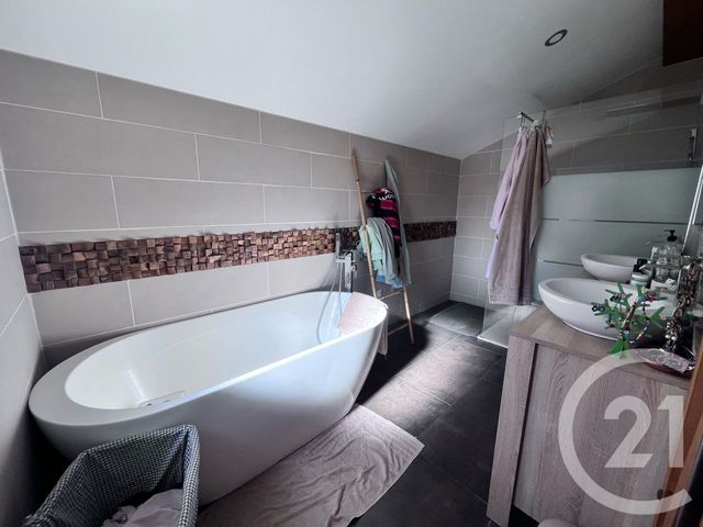 maison à vendre - 4 pièces - 105.0 m2 - CARLAT - 15 - AUVERGNE - Century 21 Pradel Immobilier