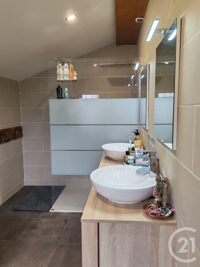 maison à vendre - 4 pièces - 105.0 m2 - CARLAT - 15 - AUVERGNE - Century 21 Pradel Immobilier