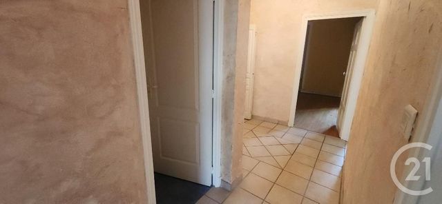 Appartement F3 à vendre - 3 pièces - 58.25 m2 - AURILLAC - 15 - AUVERGNE - Century 21 Pradel Immobilier