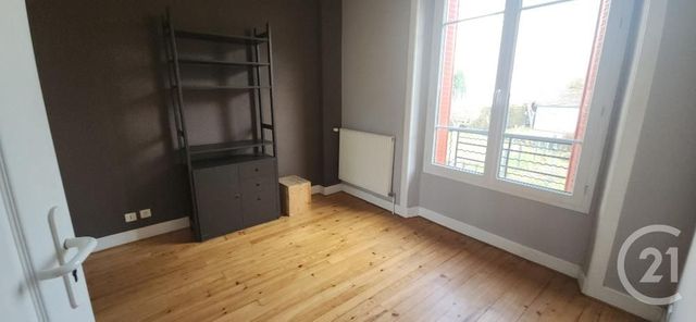 Appartement F3 à vendre - 3 pièces - 58.25 m2 - AURILLAC - 15 - AUVERGNE - Century 21 Pradel Immobilier