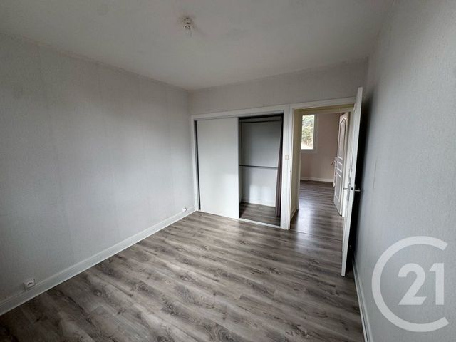 Appartement T4 à vendre - 4 pièces - 70.0 m2 - AURILLAC - 15 - AUVERGNE - Century 21 Pradel Immobilier