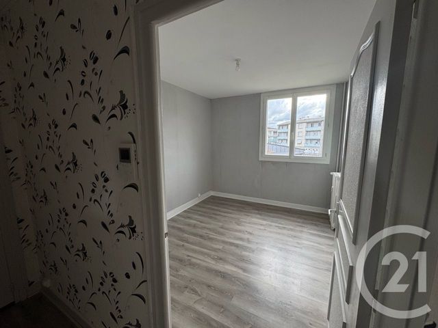 Appartement T4 à vendre - 4 pièces - 70.0 m2 - AURILLAC - 15 - AUVERGNE - Century 21 Pradel Immobilier