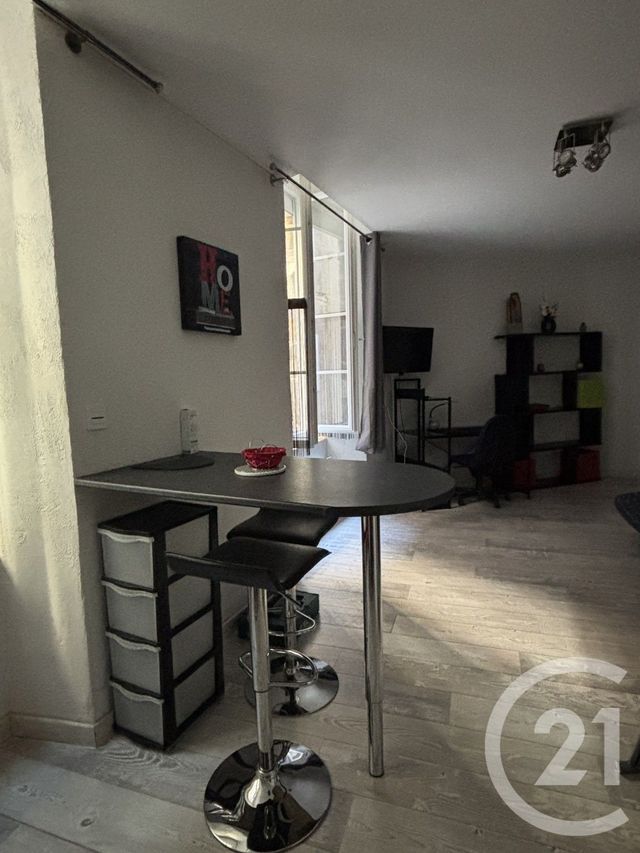 Appartement Studio à louer - 1 pièce - 27.0 m2 - AURILLAC - 15 - AUVERGNE - Century 21 Pradel Immobilier