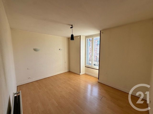 Appartement T3 à vendre - 4 pièces - 57.0 m2 - AURILLAC - 15 - AUVERGNE - Century 21 Pradel Immobilier