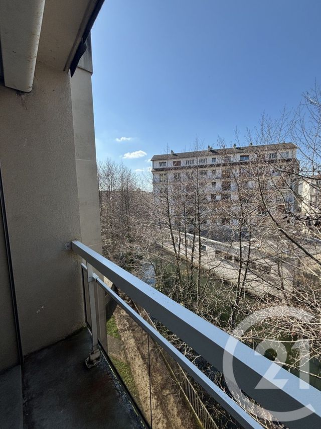 Appartement T2 à louer - 2 pièces - 46.0 m2 - AURILLAC - 15 - AUVERGNE - Century 21 Pradel Immobilier