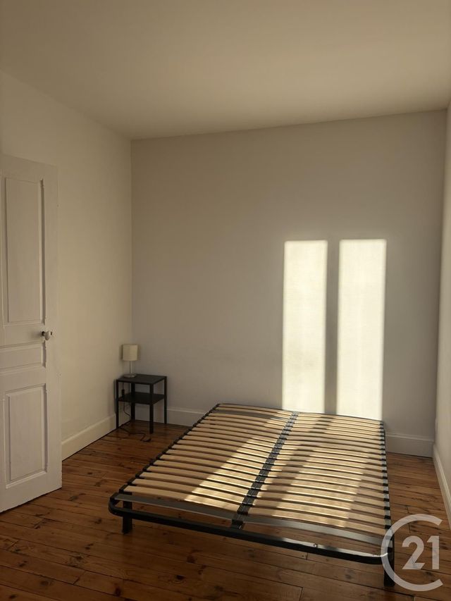 Appartement T2 à louer - 2 pièces - 48.0 m2 - AURILLAC - 15 - AUVERGNE - Century 21 Pradel Immobilier