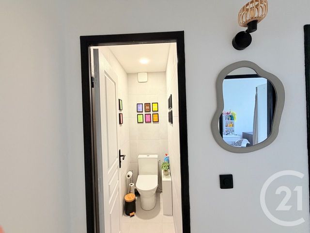 Appartement F4 à vendre - 5 pièces - 80.28 m2 - AURILLAC - 15 - AUVERGNE - Century 21 Pradel Immobilier