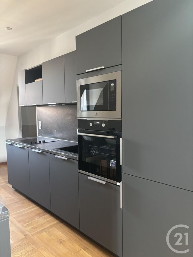 Appartement Duplex à louer - 2 pièces - 80.0 m2 - AURILLAC - 15 - AUVERGNE - Century 21 Pradel Immobilier