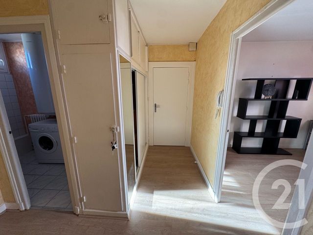 Appartement F4 à vendre - 3 pièces - 65.0 m2 - AURILLAC - 15 - AUVERGNE - Century 21 Pradel Immobilier