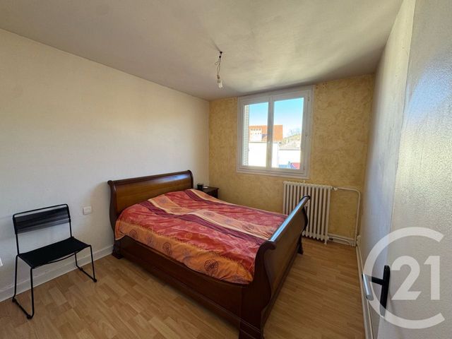 Appartement F4 à vendre - 3 pièces - 65.0 m2 - AURILLAC - 15 - AUVERGNE - Century 21 Pradel Immobilier