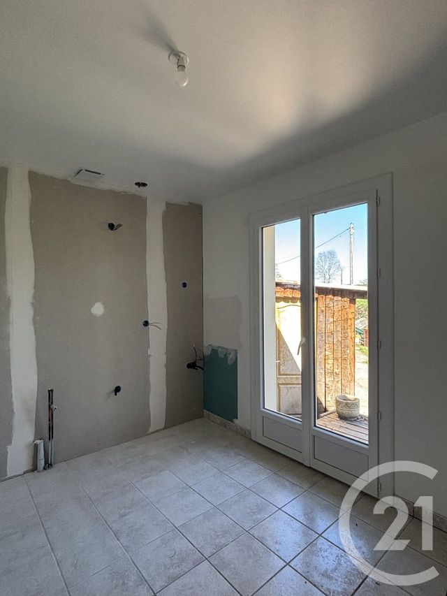 maison à louer - 4 pièces - 85.0 m2 - YTRAC - 15 - AUVERGNE - Century 21 Pradel Immobilier