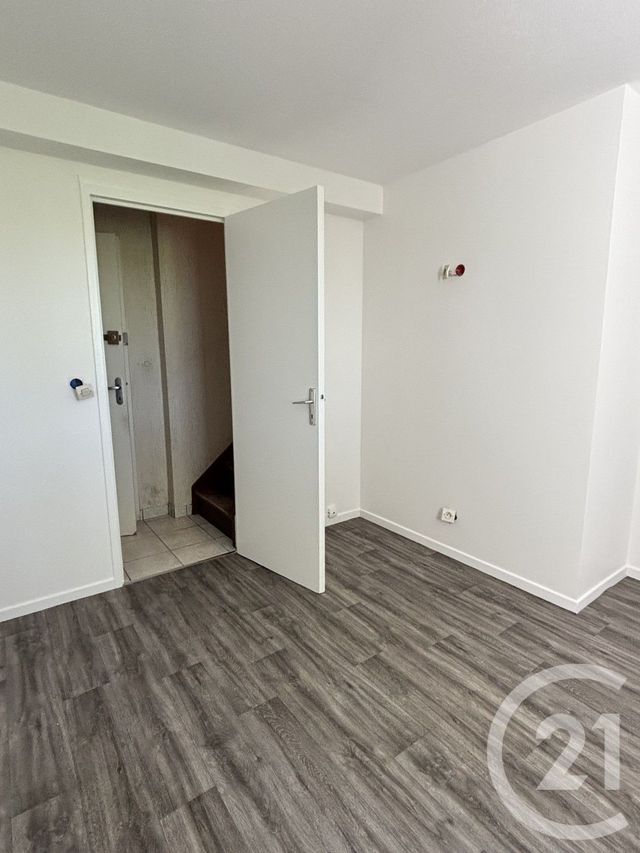 maison à louer - 4 pièces - 85.0 m2 - YTRAC - 15 - AUVERGNE - Century 21 Pradel Immobilier