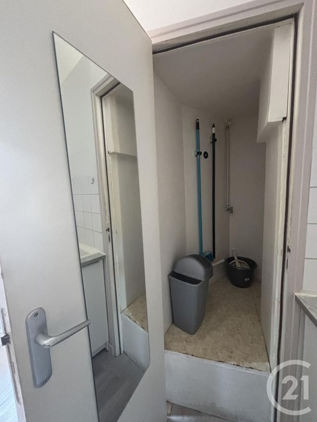 Appartement Duplex à louer - 2 pièces - 24.0 m2 - AURILLAC - 15 - AUVERGNE - Century 21 Pradel Immobilier