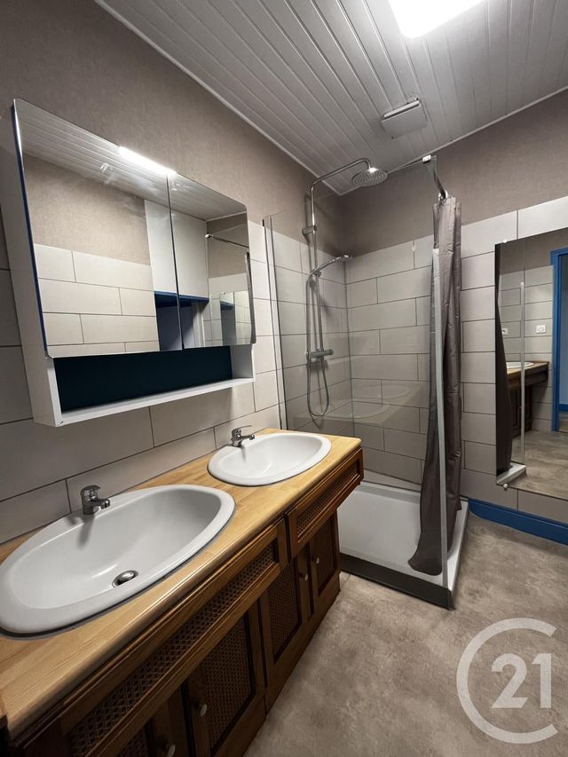 maison à louer - 3 pièces - 70.0 m2 - YTRAC - 15 - AUVERGNE - Century 21 Pradel Immobilier