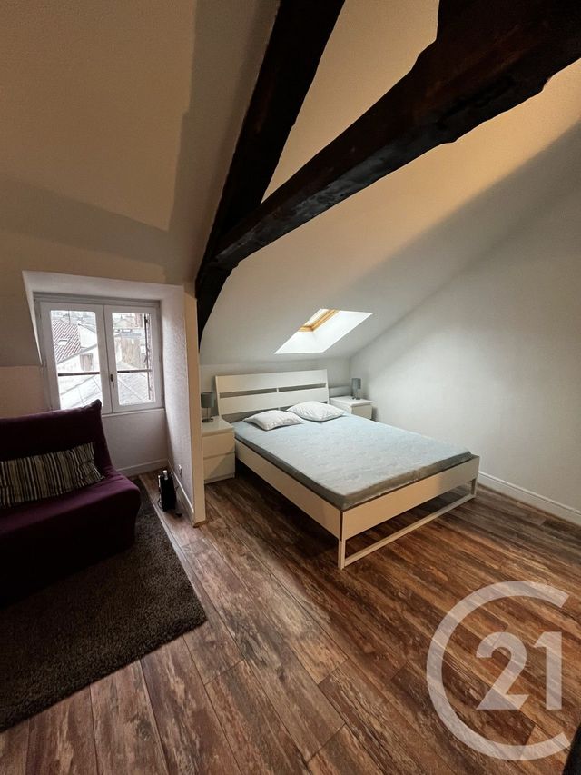 Appartement Duplex à louer - 2 pièces - 39.0 m2 - AURILLAC - 15 - AUVERGNE - Century 21 Pradel Immobilier