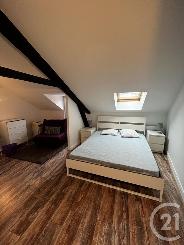 Appartement Duplex à louer - 2 pièces - 39.0 m2 - AURILLAC - 15 - AUVERGNE - Century 21 Pradel Immobilier