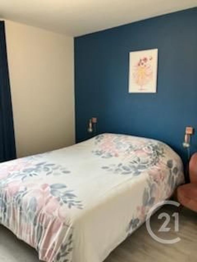 Appartement F3 à vendre - 3 pièces - 58.0 m2 - AURILLAC - 15 - AUVERGNE - Century 21 Pradel Immobilier