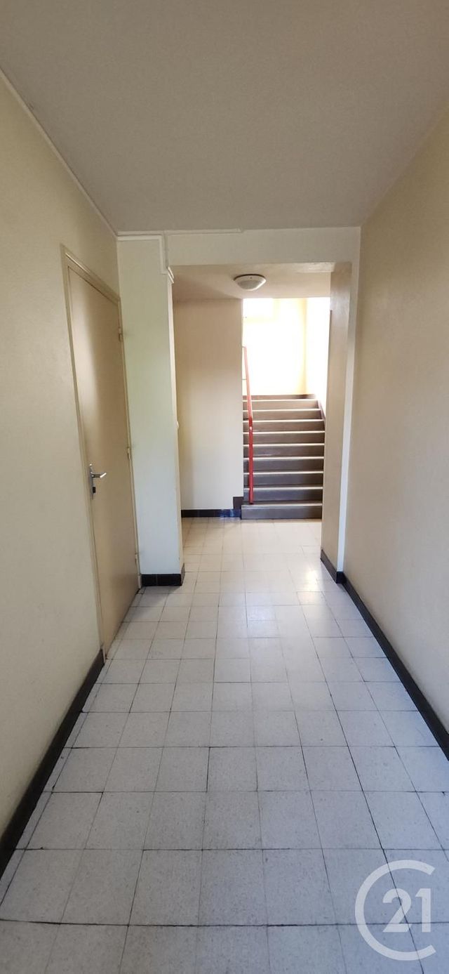 Appartement F3 à vendre - 3 pièces - 58.0 m2 - AURILLAC - 15 - AUVERGNE - Century 21 Pradel Immobilier