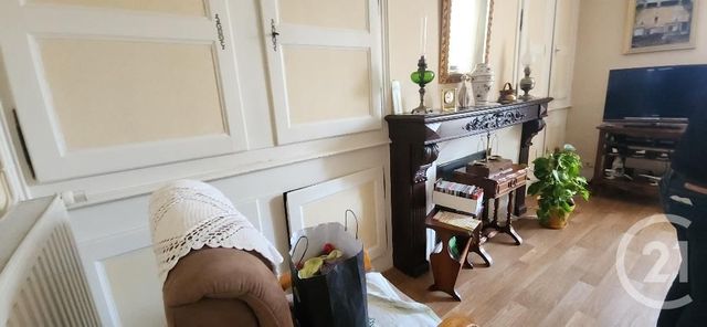 Appartement F4 à vendre - 4 pièces - 103.84 m2 - AURILLAC - 15 - AUVERGNE - Century 21 Pradel Immobilier