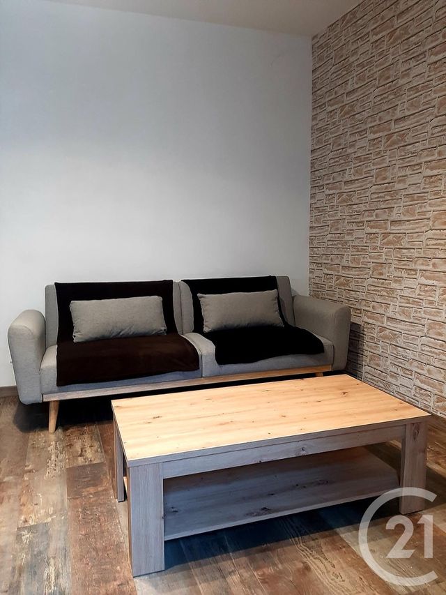 Appartement T2 à louer - 2 pièces - 32.75 m2 - AURILLAC - 15 - AUVERGNE - Century 21 Pradel Immobilier