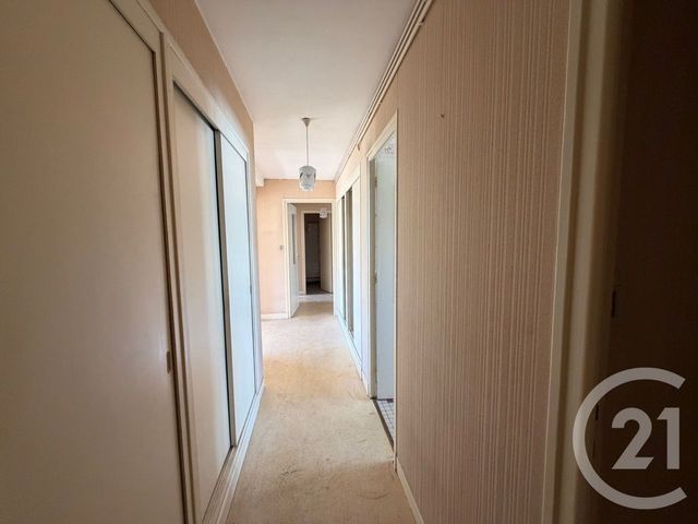 Appartement T3 à vendre - 4 pièces - 75.0 m2 - AURILLAC - 15 - AUVERGNE - Century 21 Pradel Immobilier