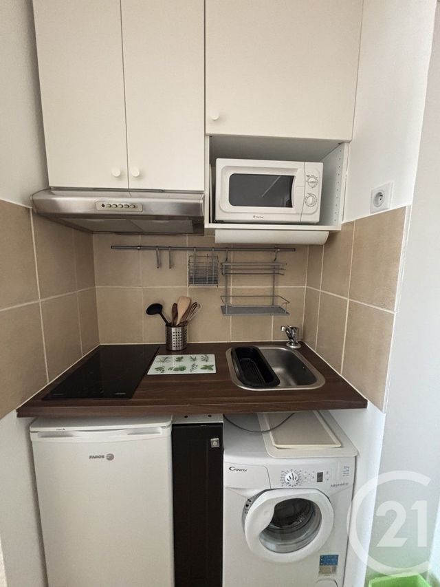 Appartement Studio à louer - 1 pièce - 19.0 m2 - AURILLAC - 15 - AUVERGNE - Century 21 Pradel Immobilier