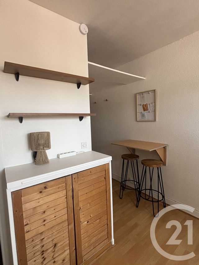 Appartement Studio à louer - 1 pièce - 19.0 m2 - AURILLAC - 15 - AUVERGNE - Century 21 Pradel Immobilier