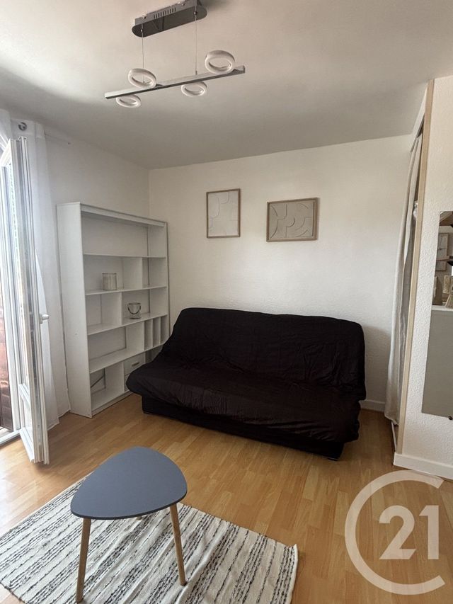 Appartement Studio à louer - 1 pièce - 19.0 m2 - AURILLAC - 15 - AUVERGNE - Century 21 Pradel Immobilier