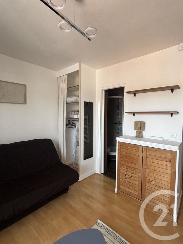 Appartement Studio à louer - 1 pièce - 19.0 m2 - AURILLAC - 15 - AUVERGNE - Century 21 Pradel Immobilier