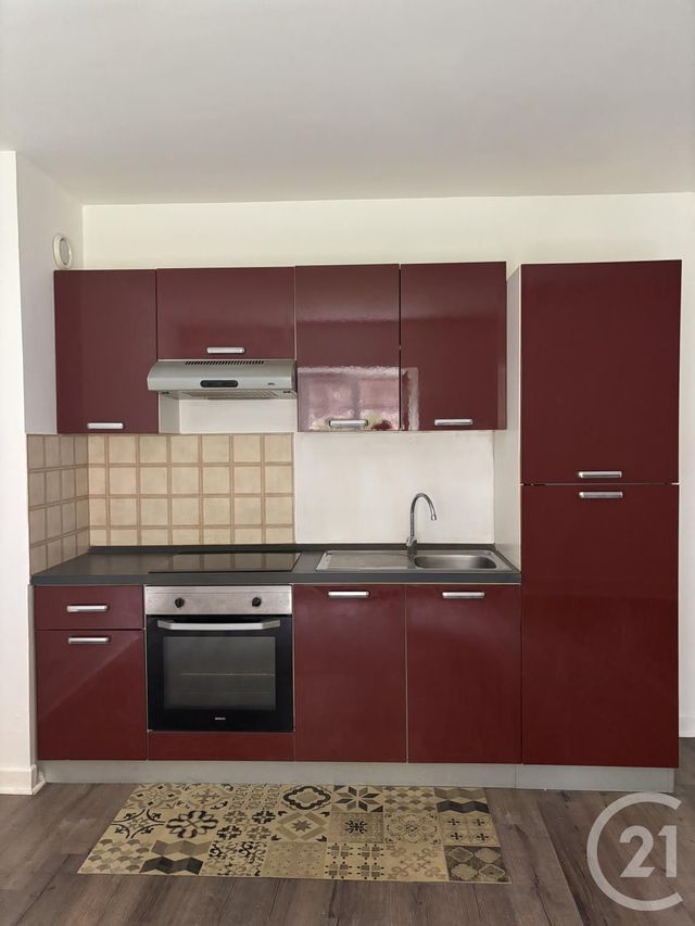 Appartement T2 à louer - 2 pièces - 41.78 m2 - AURILLAC - 15 - AUVERGNE - Century 21 Pradel Immobilier