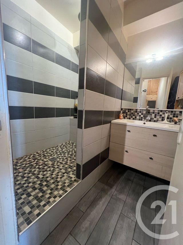Appartement F2 bis à vendre - 3 pièces - 60.0 m2 - AURILLAC - 15 - AUVERGNE - Century 21 Pradel Immobilier