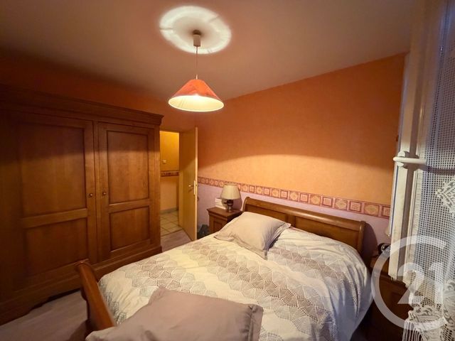 Appartement T3 à vendre - 4 pièces - 69.0 m2 - AURILLAC - 15 - AUVERGNE - Century 21 Pradel Immobilier