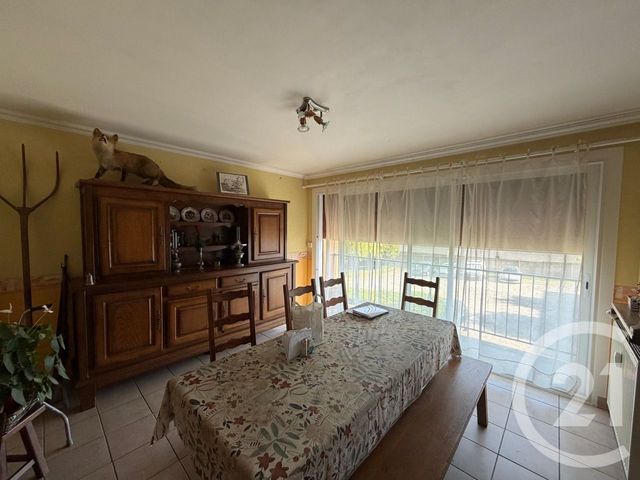 Appartement T3 à vendre - 4 pièces - 69.0 m2 - AURILLAC - 15 - AUVERGNE - Century 21 Pradel Immobilier