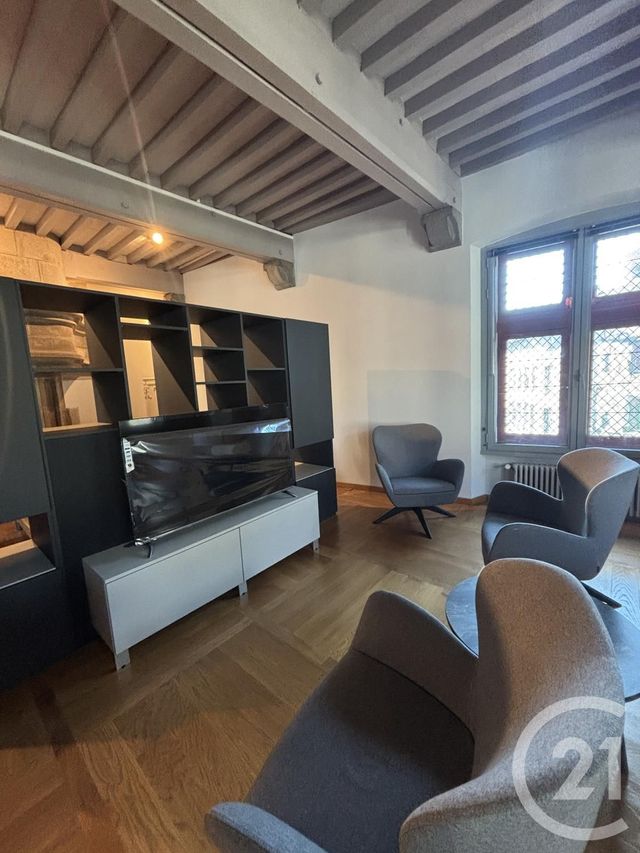 Appartement Studio à louer - 1 pièce - 76.0 m2 - AURILLAC - 15 - AUVERGNE - Century 21 Pradel Immobilier