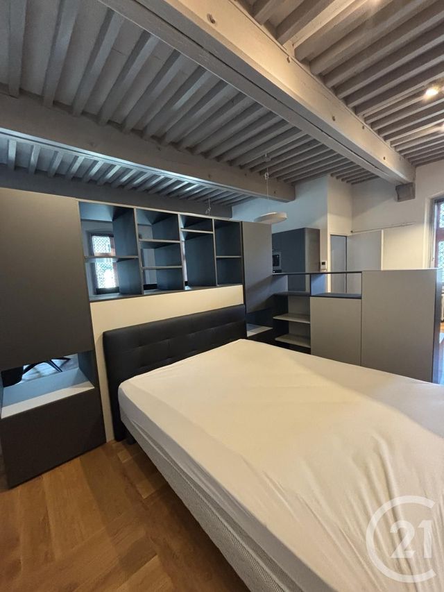 Appartement Studio à louer - 1 pièce - 76.0 m2 - AURILLAC - 15 - AUVERGNE - Century 21 Pradel Immobilier
