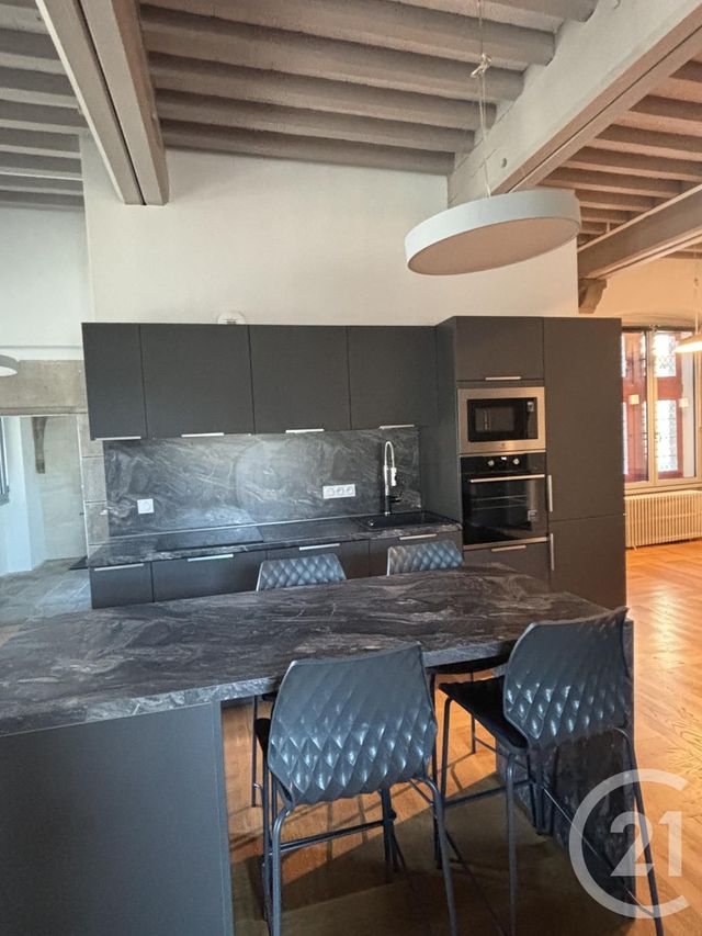 Appartement Studio à louer - 1 pièce - 76.0 m2 - AURILLAC - 15 - AUVERGNE - Century 21 Pradel Immobilier