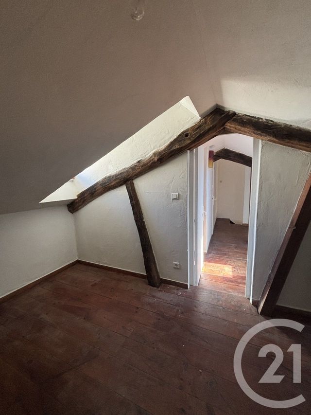 Appartement Duplex à louer - 3 pièces - 43.0 m2 - AURILLAC - 15 - AUVERGNE - Century 21 Pradel Immobilier