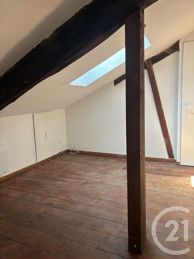 Appartement Duplex à louer - 3 pièces - 43.0 m2 - AURILLAC - 15 - AUVERGNE - Century 21 Pradel Immobilier