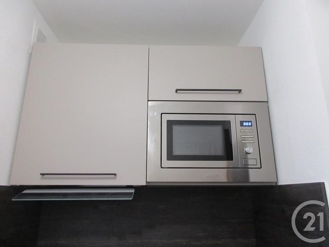 Appartement Studio à louer - 1 pièce - 20.0 m2 - AURILLAC - 15 - AUVERGNE - Century 21 Pradel Immobilier