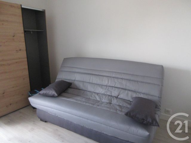 Appartement Studio à louer - 1 pièce - 20.0 m2 - AURILLAC - 15 - AUVERGNE - Century 21 Pradel Immobilier